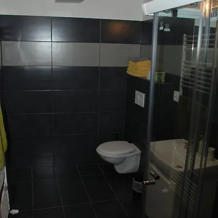 Apartment With Private Parking *